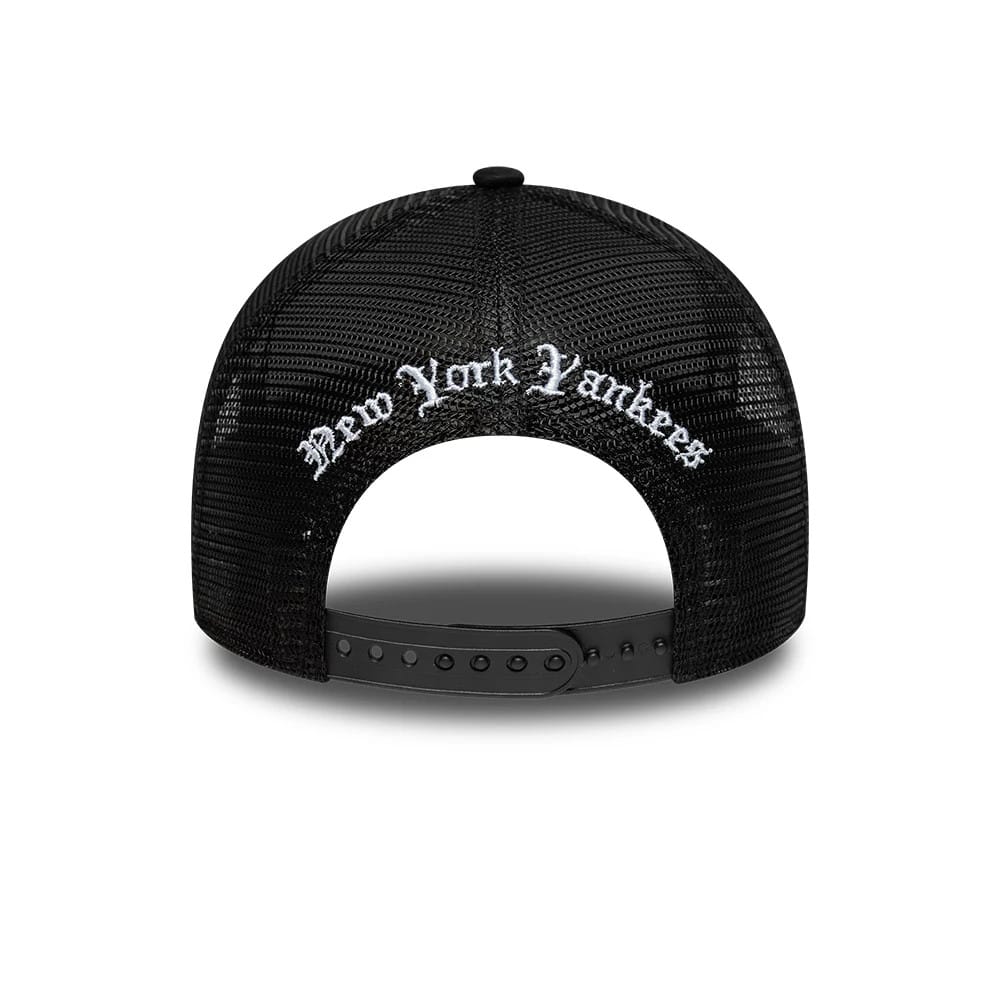 Pictured is this MLB Script New York Yankees 9FORTY A-Frame Trucker cap in black. 4