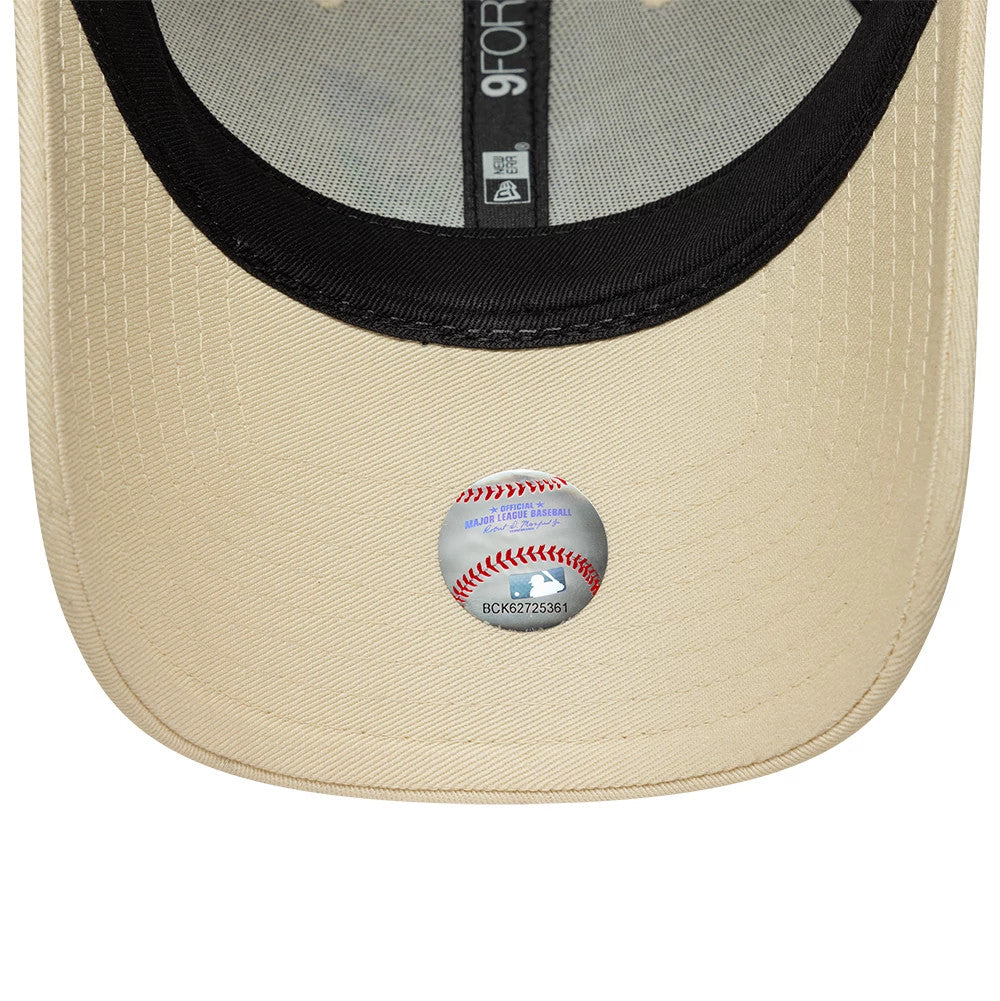 Pictured is this Womens MLB Flower Icon LA Dodgers 9FORTY cap in cream. 5