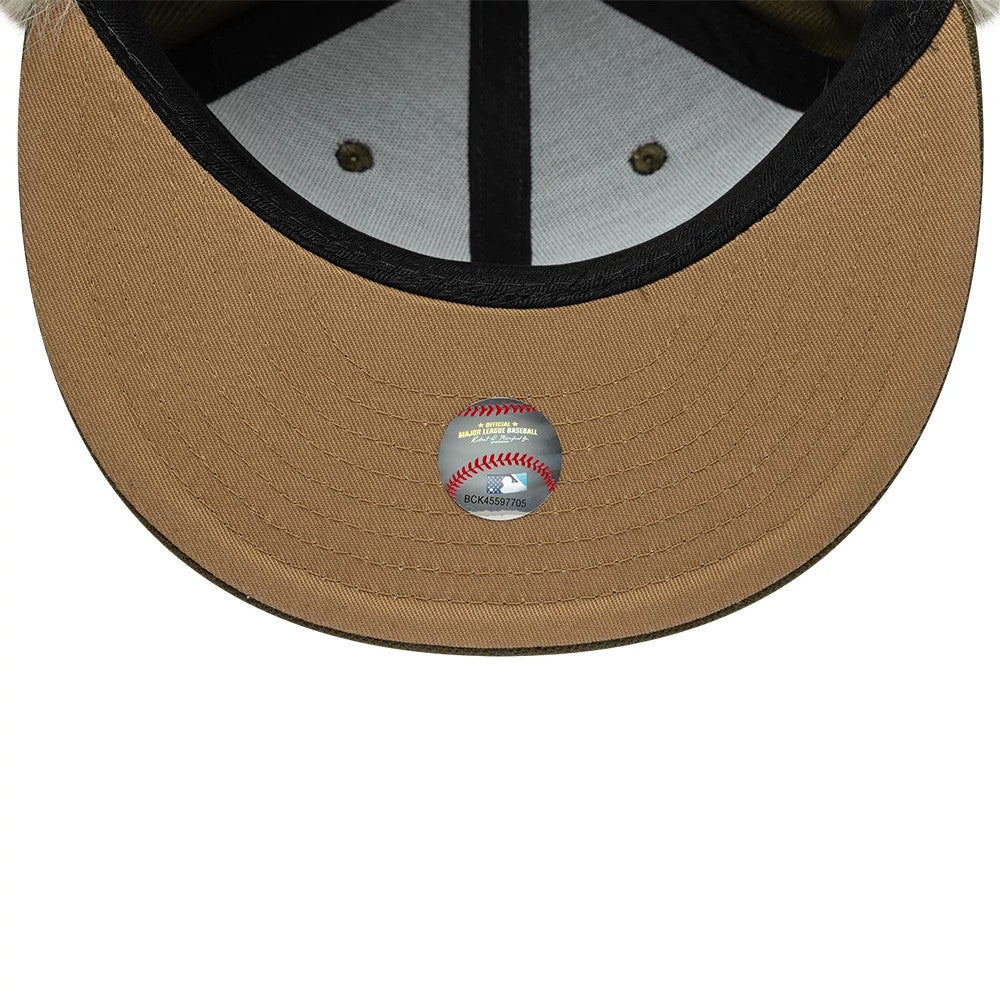 Pictured is this MLB Cotton Canvas New York Yankees Dogear 59FIFTY Fitted cap in dark green. 3