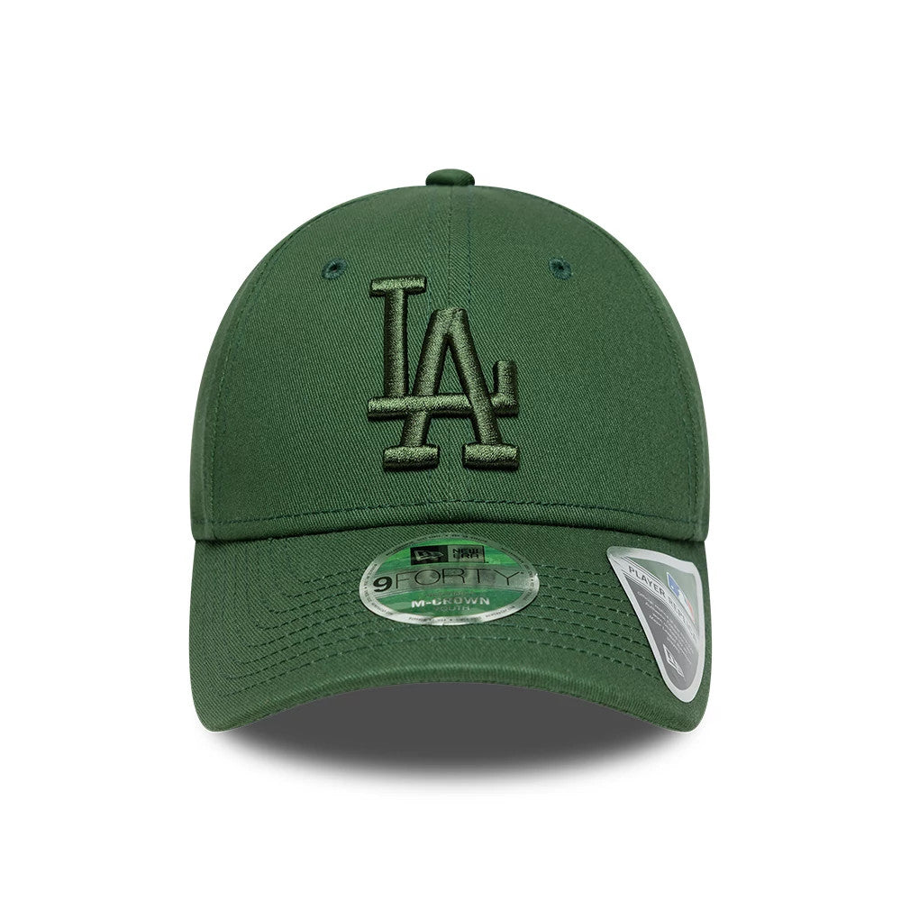 Youth LA Dodgers MLB Dark Green New Era 9FORTY M-Crown Adjustable Cap, front view showing a raised dark green embroidered LA logo on the structured crown, with a curved visor featuring a 9FORTY size sticker centred at the front.