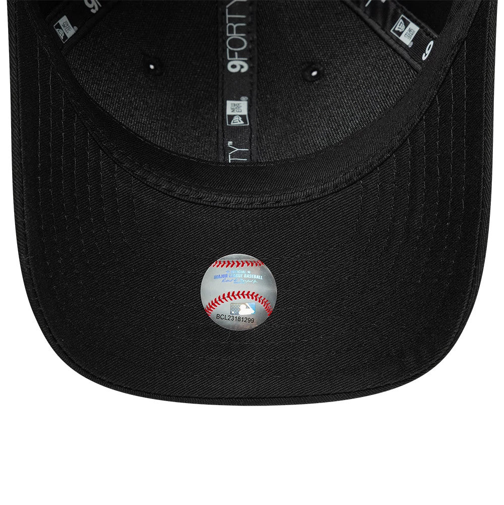 Pictured is this Youth MLB New York Yankees 9FORTY M-Crown cap in black. 5