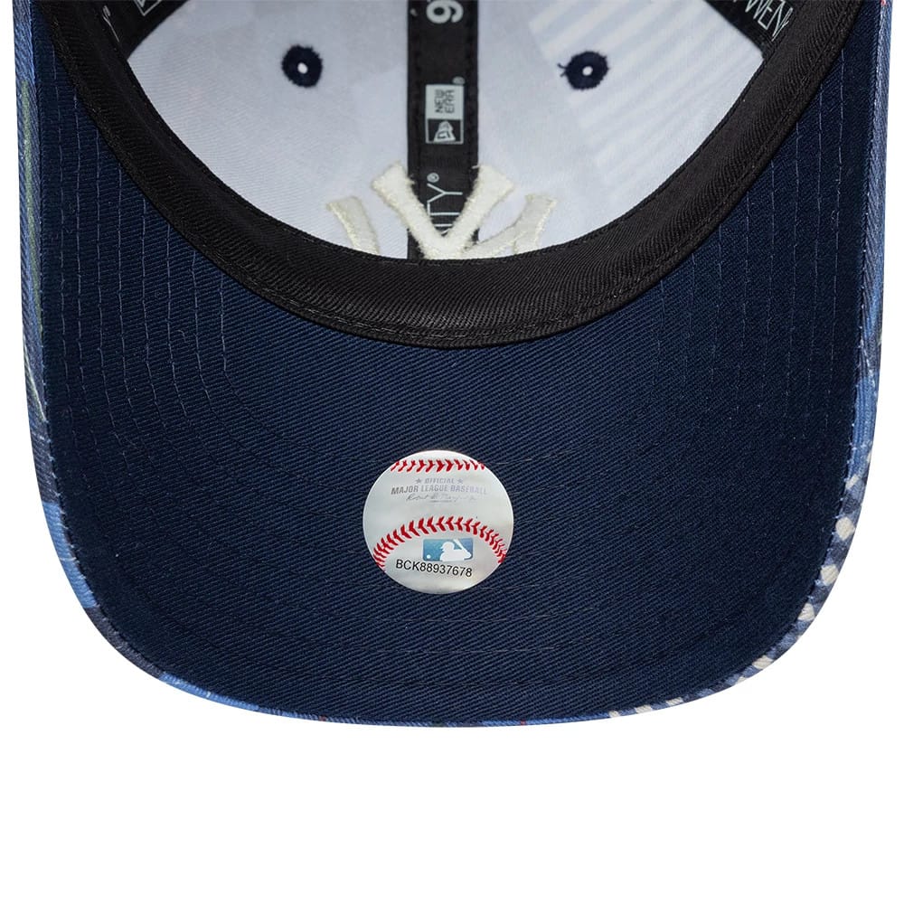 Pictured is this Youth MLB Patchwork New York Yankees 9TWENTY cap in navy. 2