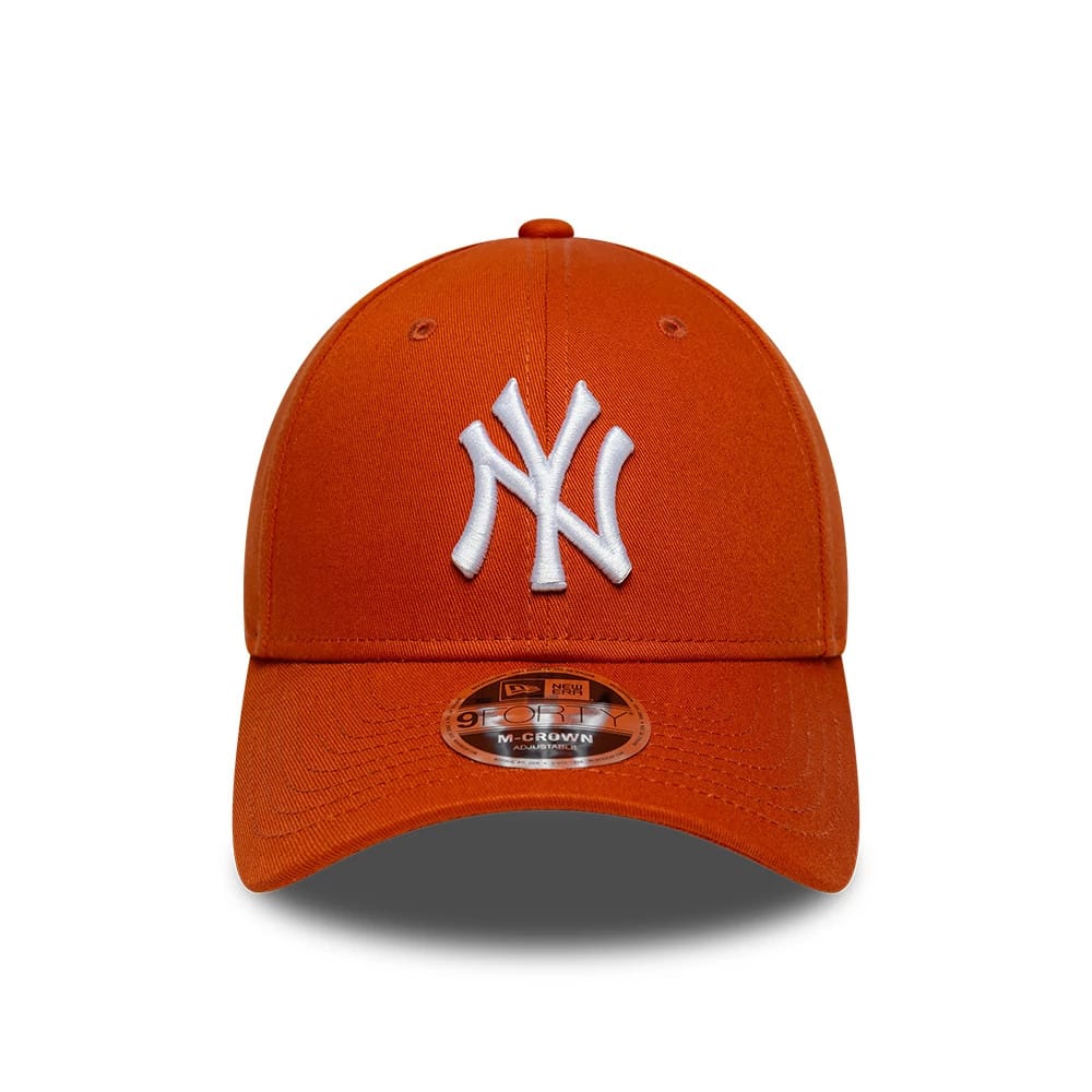 Pictured is this MLB New York Yankees 9FORTY M-Crown cap in red. 2