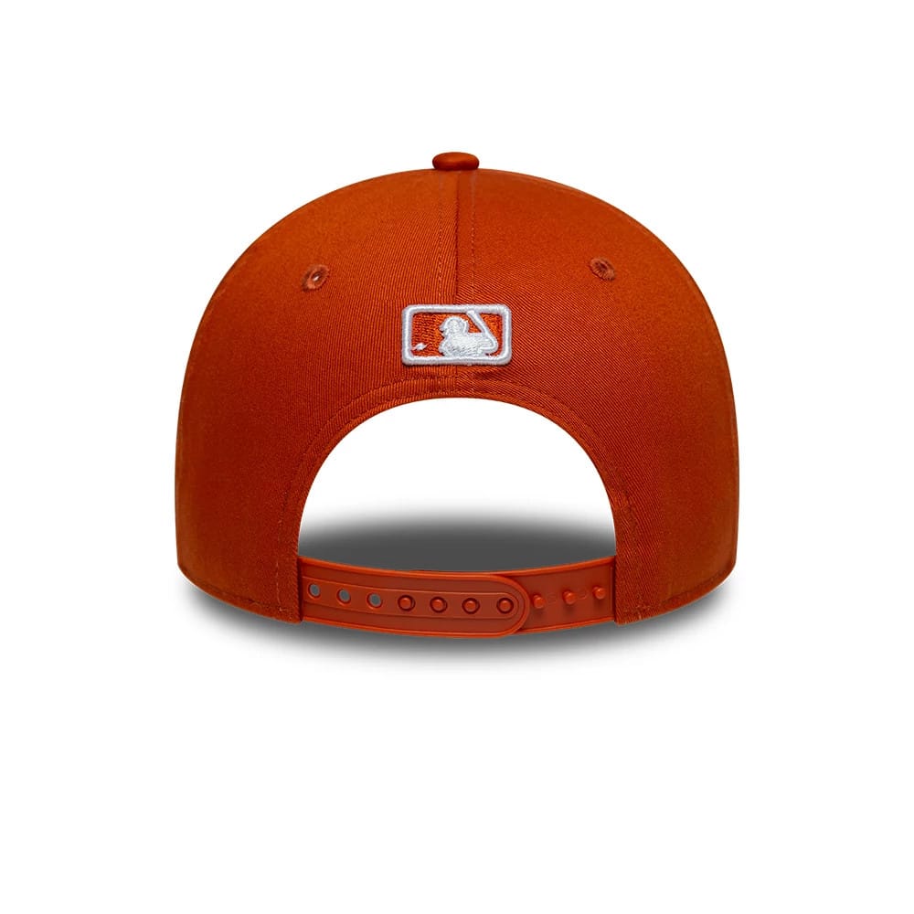 Pictured is this MLB New York Yankees 9FORTY M-Crown cap in red. 4