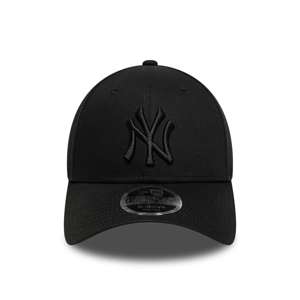 Pictured is this MLB New York Yankees 9FORTY M-Crown cap in black. 2