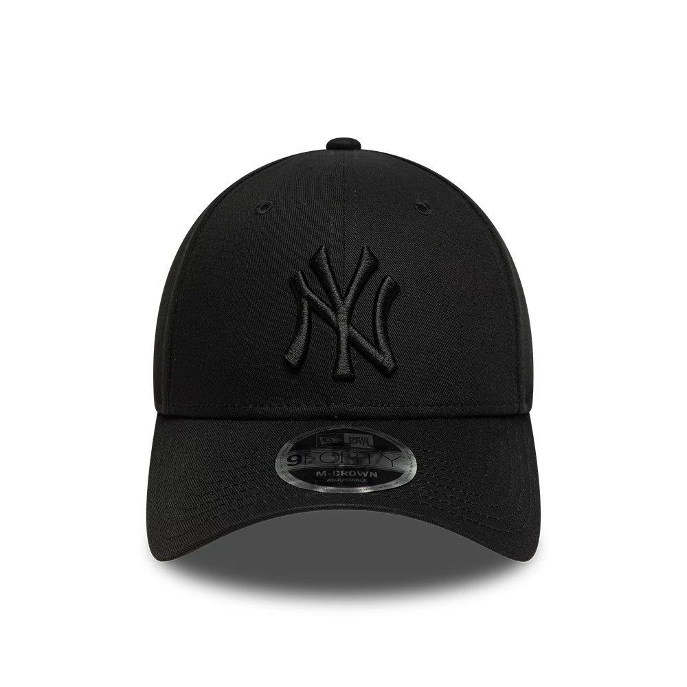Pictured is this MLB New York Yankees 9FORTY M-Crown cap in black. 2