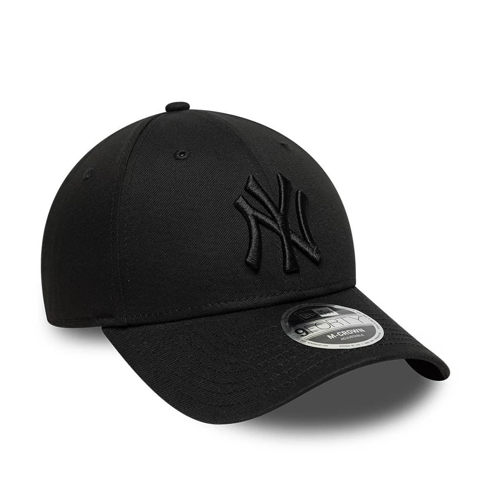 Pictured is this MLB New York Yankees 9FORTY M-Crown cap in black. 3