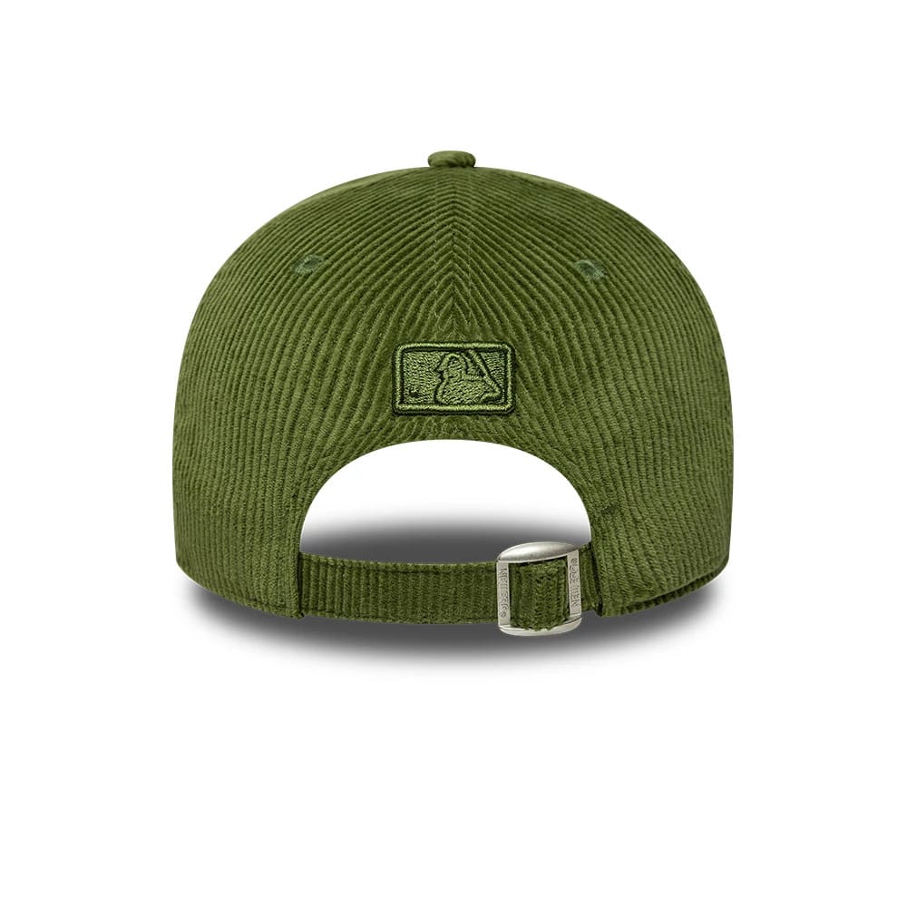 Pictured is this MLB Cord New York Yankees 9FORTY M-Crown cap in green. 4