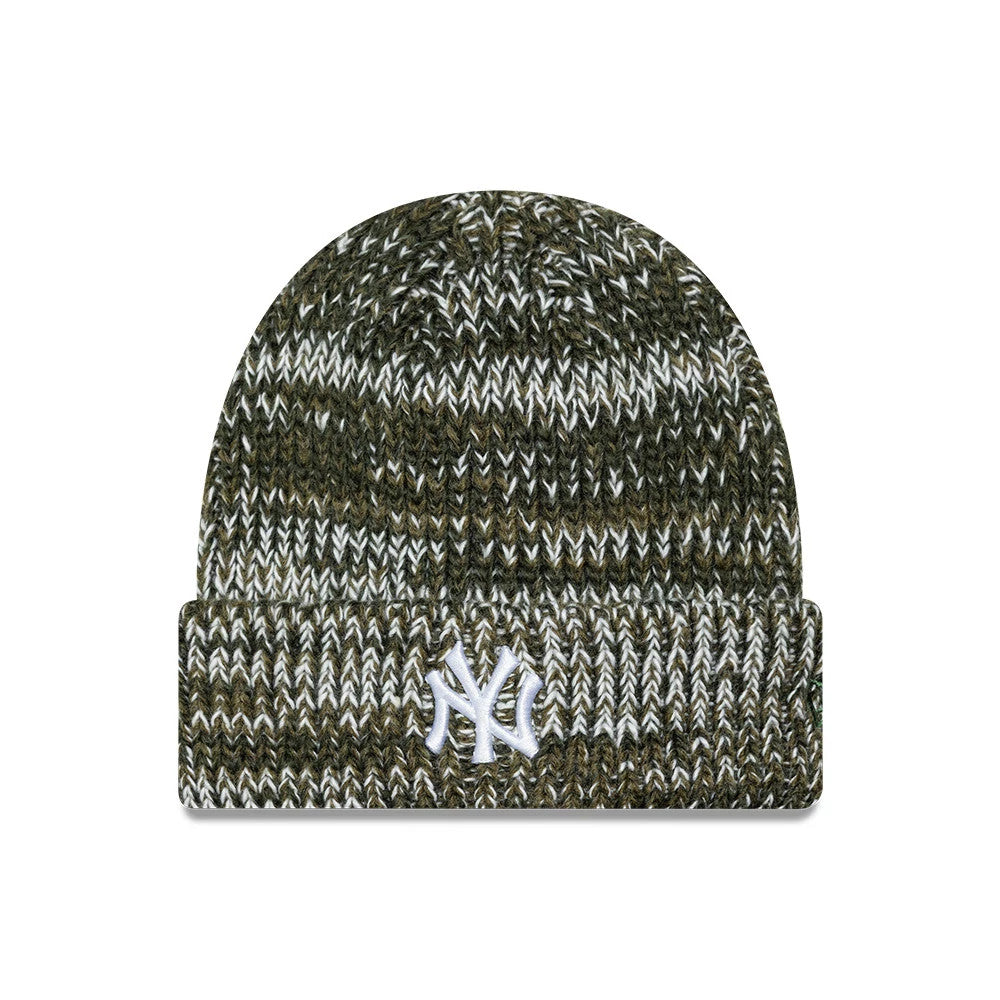 New Era New York Yankees MLB Chunky Knit Dark Green Cuff Knit Beanie Hat, front view showing the white embroidered NY logo on a dark green and white chunky knit design with a folded cuff for added warmth and style.