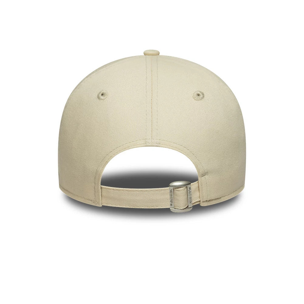 New York Yankees MLB League Essential Cream New Era 9TWENTY Adjustable Cap, rear view showing the plain cream structured crown with eyelets, featuring an adjustable fabric strap with silver buckle and a small woven brand tag on the strap.