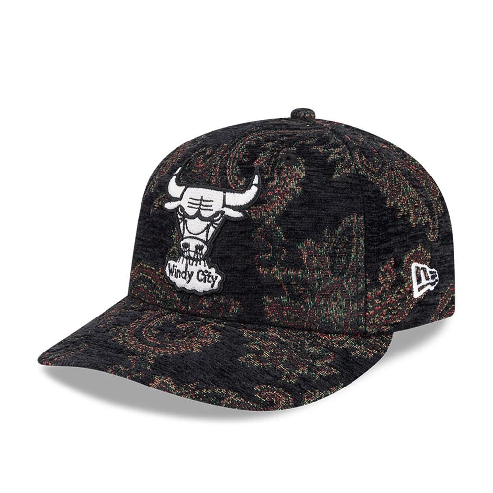 Pictured is this NBA Jacquard Chenille Chicago Bulls 59FIFTY Fitted cap in black. 1