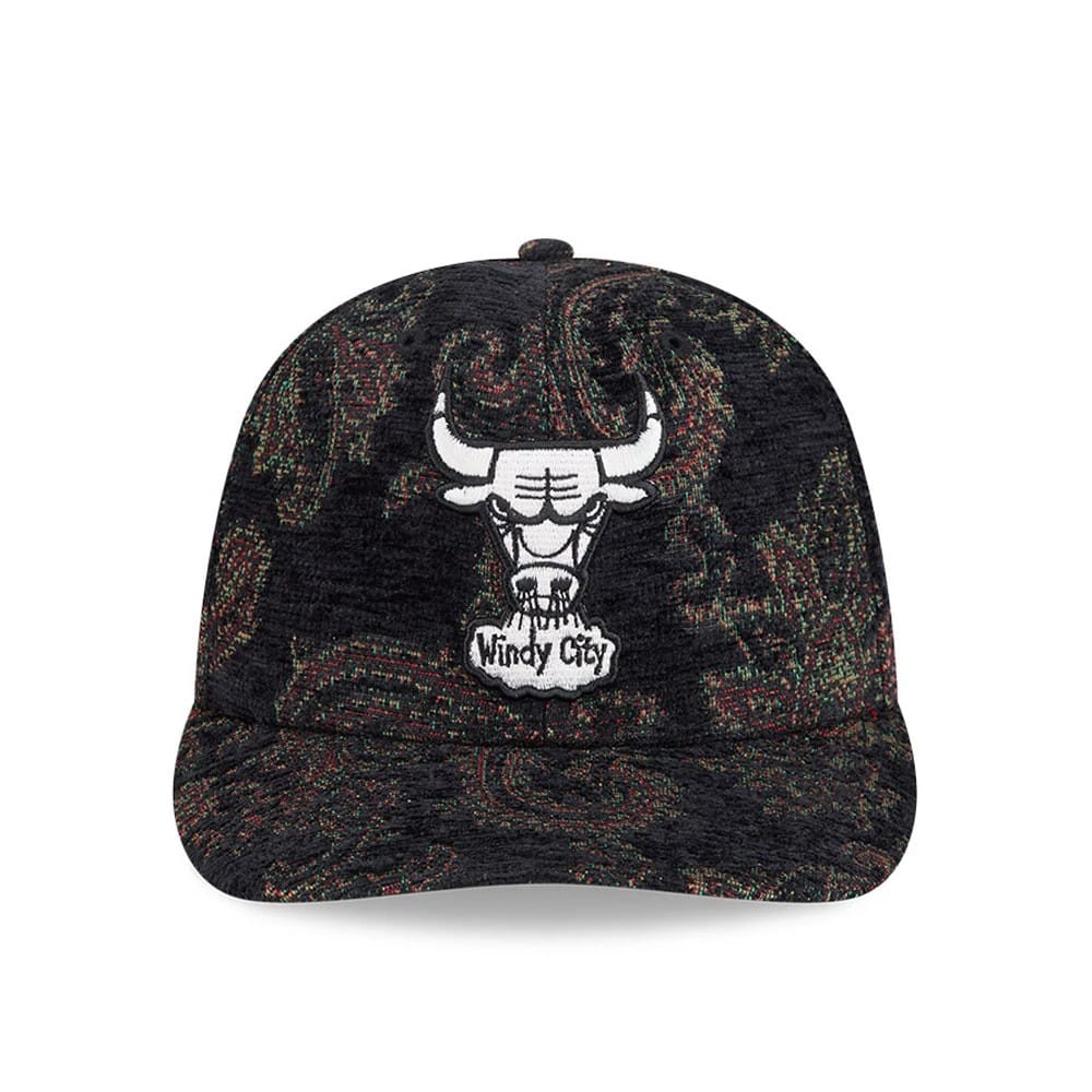 Pictured is this NBA Jacquard Chenille Chicago Bulls 59FIFTY Fitted cap in black. 3