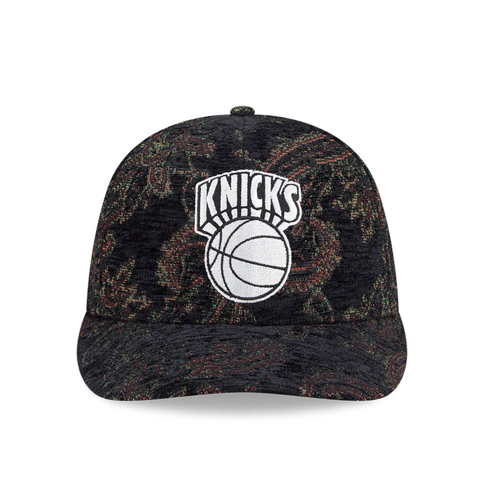 New York Knicks NBA Jacquard Chenille Black New Era 59FIFTY Fitted Cap, front view featuring the raised white embroidered Knicks basketball logo on the textured black jacquard crown.