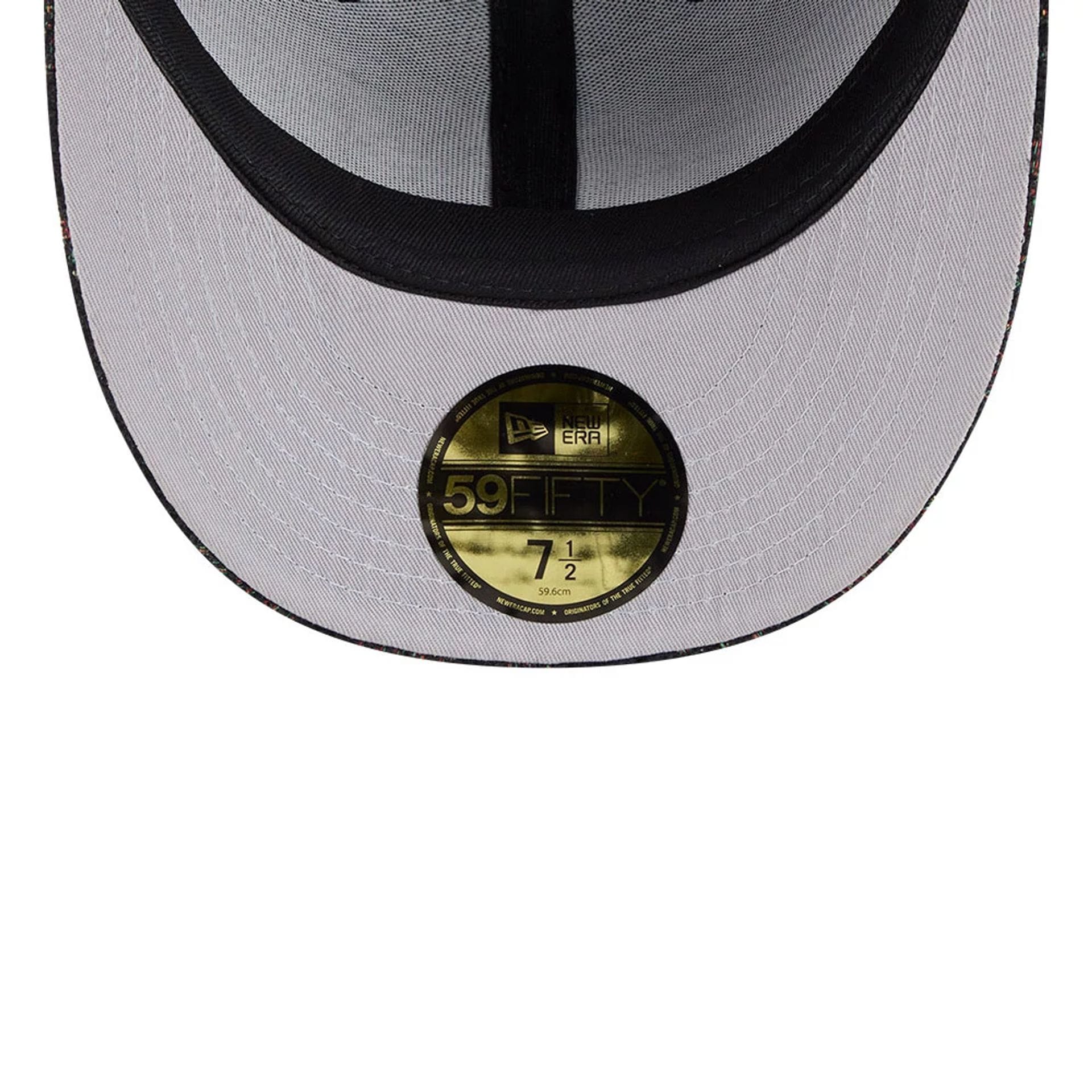 Pictured is this NBA Jacquard Chenille Philadelphia 76ers 59FIFTY Fitted cap in black. 2