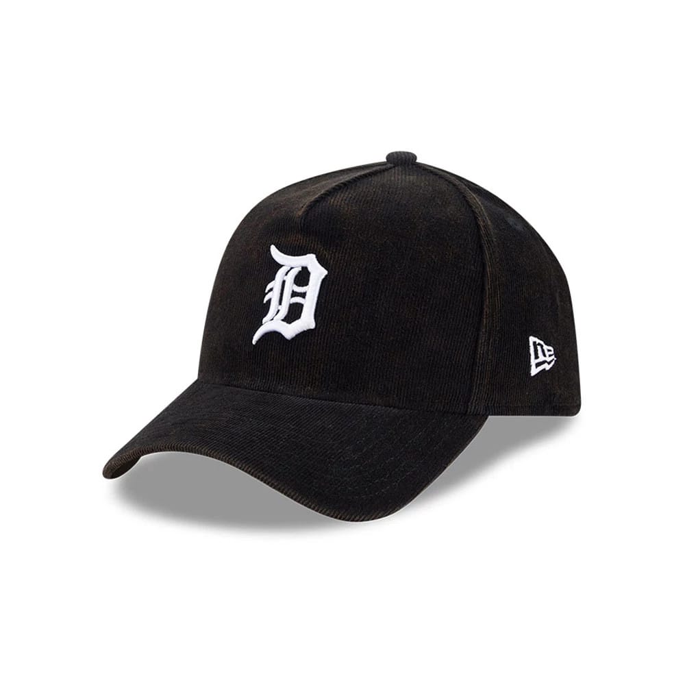 Tigers MLB Snow Wash Cord Black New Era 59FORTY A-Frame Fitted Cap, three-quarter view showing the white embroidered D logo on the front panel, complemented by a curved black visor and white New Era flag logo on the left side.