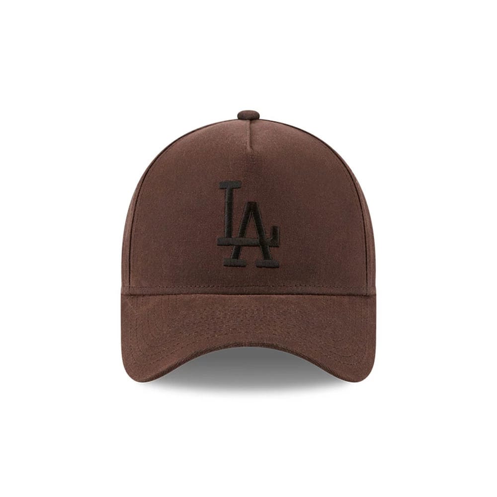 Pictured is this MLB Quickstrike Waxy Canvas LA Dodgers 59FORTY A-Frame Fitted cap in open brown. 2