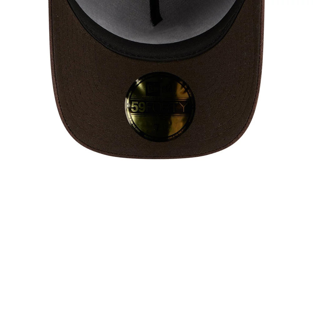 Pictured is this MLB Quickstrike Waxy Canvas LA Dodgers 59FORTY A-Frame Fitted cap in open brown. 7
