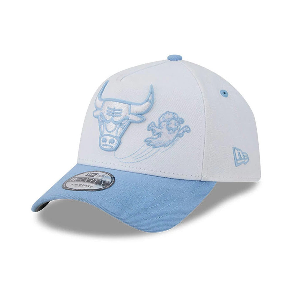 Chicago Bulls NBA Halloween White New Era 9FORTY A-Frame Adjustable Cap, three-quarter view showing a light blue embroidered Bulls logo and ghost graphic on the front panel, with a matching light blue curved visor and a 9FORTY size sticker.