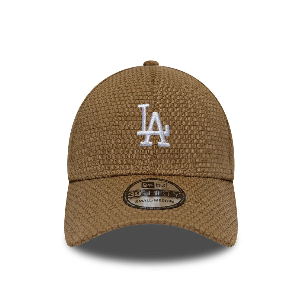 Pictured is this MLB Tech LA Dodgers 39THIRTY Stretch Fit cap in Beige. 2