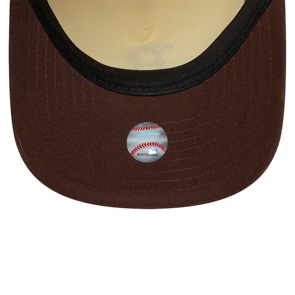 Pictured is this MLB Suede Visor Boston Red Sox 9FIFTY A-Frame Snapback cap in Cream. 7