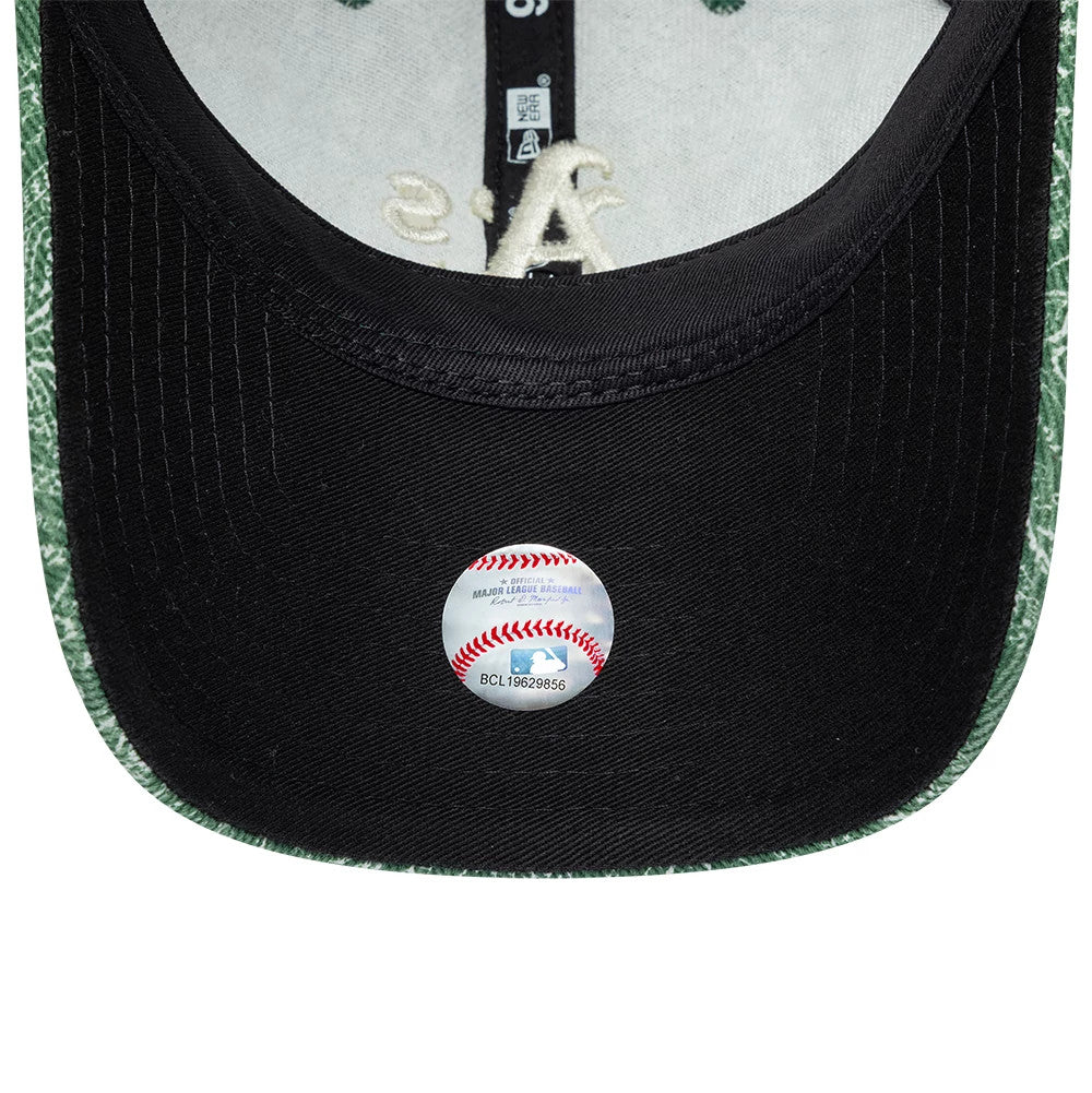 Athletics MLB Washed Paisley Dark Green New Era 9TWENTY Adjustable Cap, inside view showing the green paisley patterned taping along the sweatband, a large embroidered A's logo on the white internal fabric.