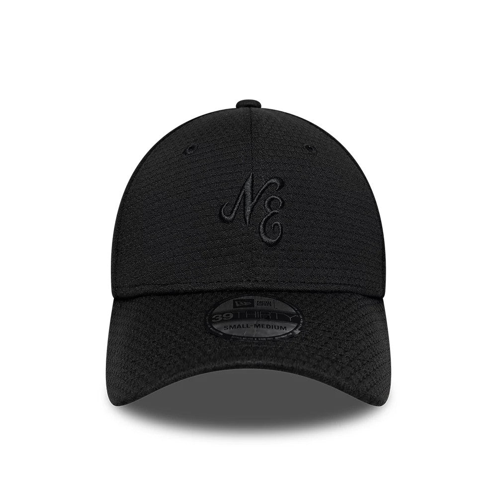 New Era Tech Black 39THIRTY Stretch Fit Cap, front view showing raised black embroidered NE initials on the front panel, with a textured black curved visor and a 39THIRTY size sticker affixed at the centre.