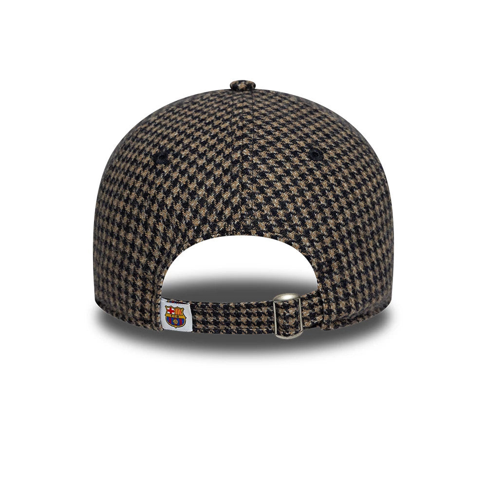 Pictured is this FC Barcelona Herringbone 9TWENTY cap in open brown. 5