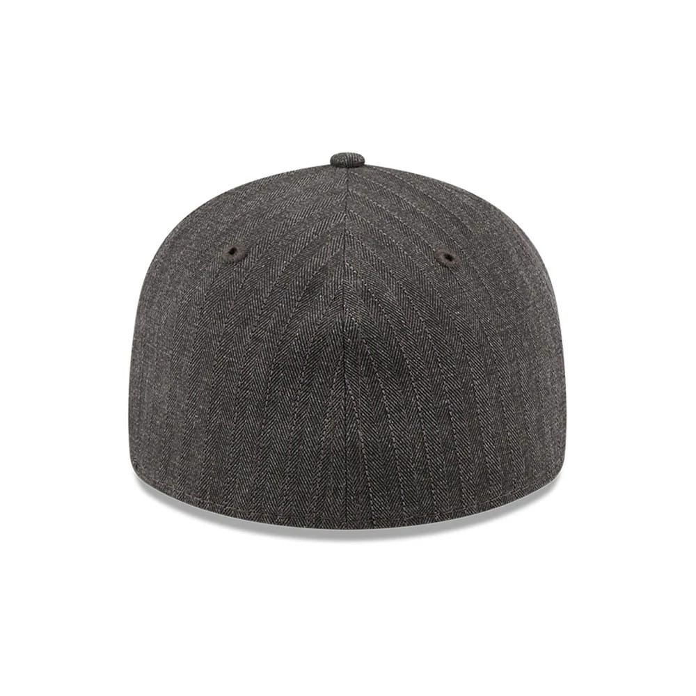 Pictured is this New Era Herringbone Retro Crown 59FIFTY Fitted cap in Charcoal. 7