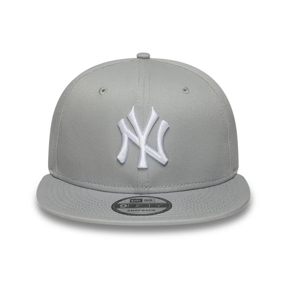 Pictured is this MLB League Essential New York Yankees 9FIFTY Snapback Adjustable cap in light grey. 2
