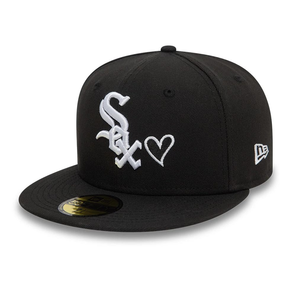Pictured is this MLB Heart Icon Chicago White Sox 59FIFTY Fitted cap in black. 1