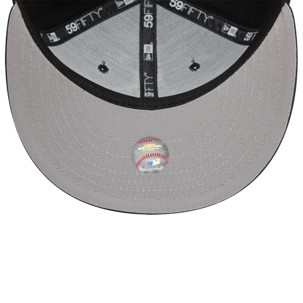 New York Yankees MLB Heart Icon Black New Era 59FIFTY Fitted Cap, inside view showing the grey undervisor, black sweatband and taping branded with 59FIFTY logos, and an MLB holographic sticker set centrally beneath the crown.