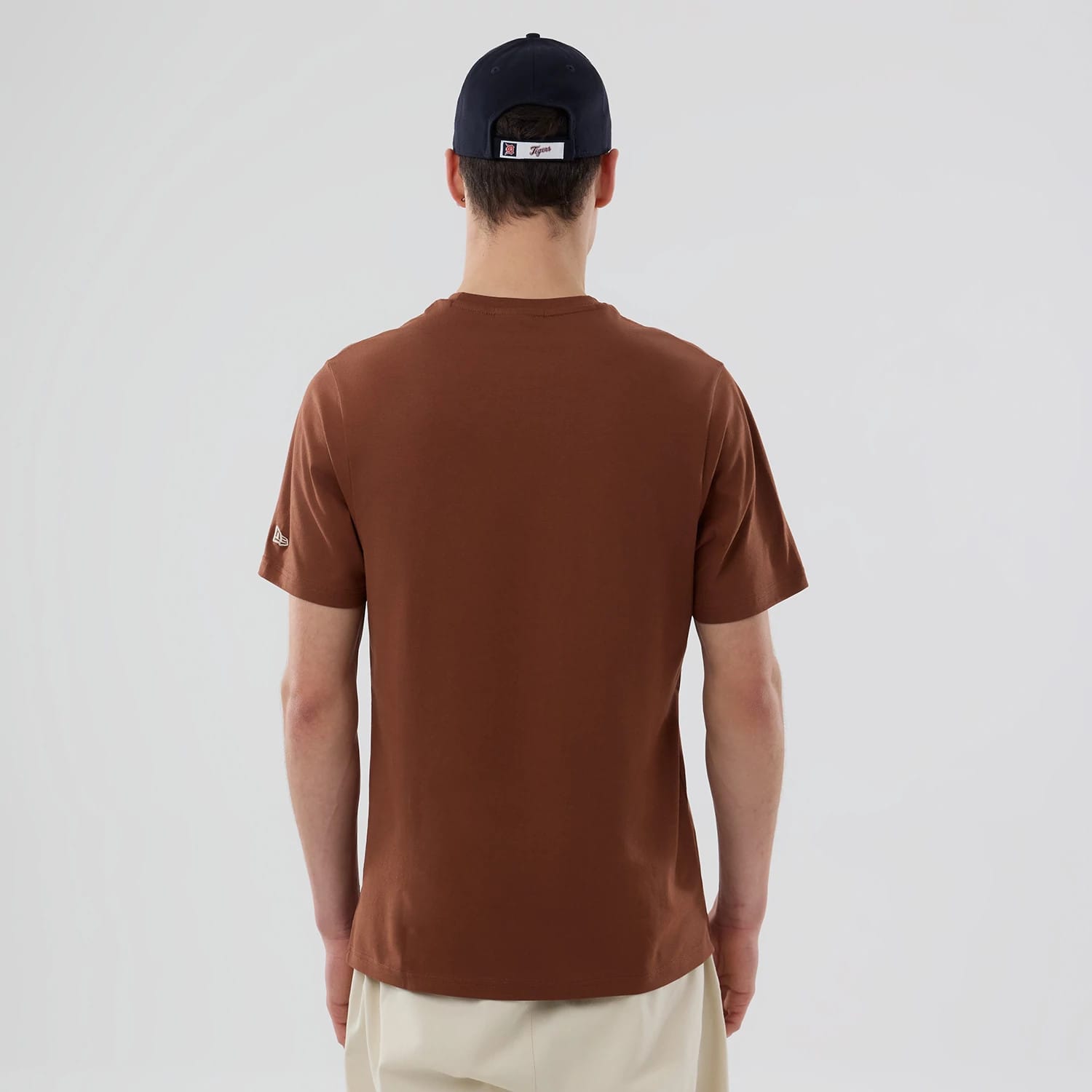 The model is wearing this MLB Graphic Detroit Tigers T-Shirt in brown. 2