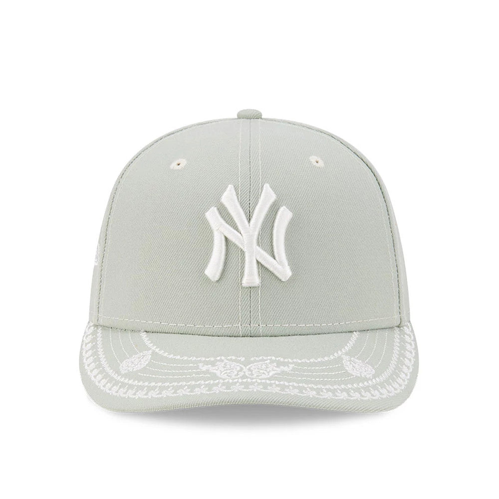 Pictured is this MLB Fathers Day New York Yankees 59FIFTY Fitted cap in pastel green. 2