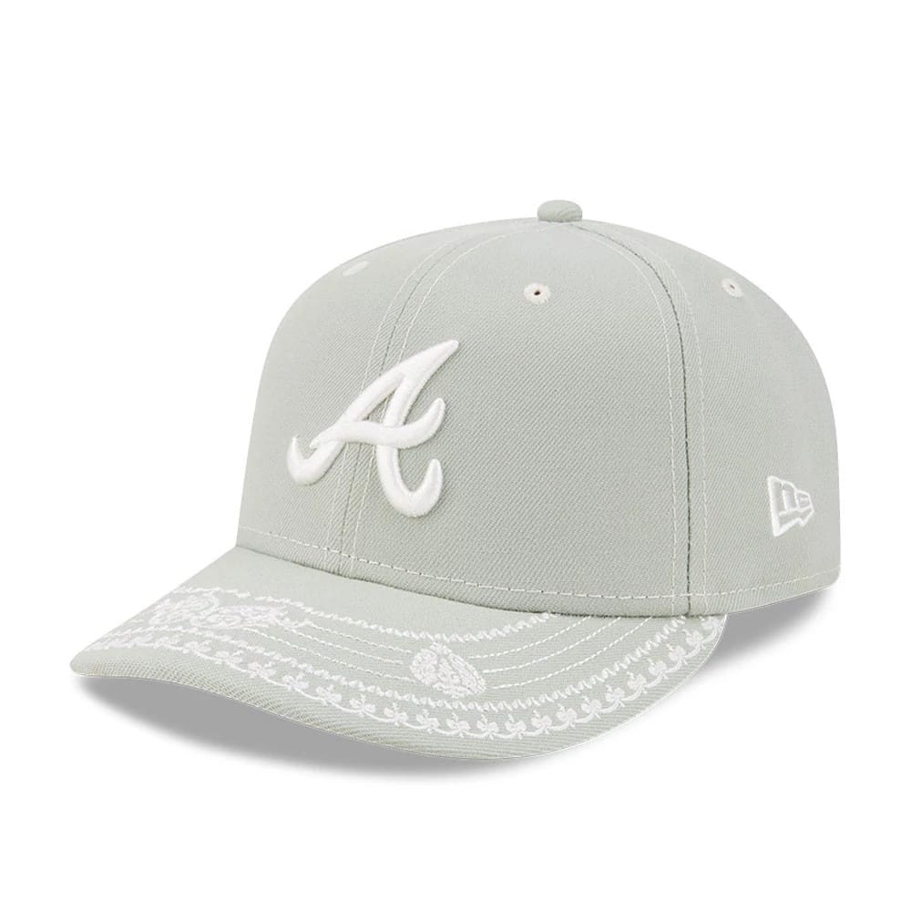 Pictured is this MLB Fathers Day Atlanta Braves 59FIFTY Fitted cap in pastel green. 4