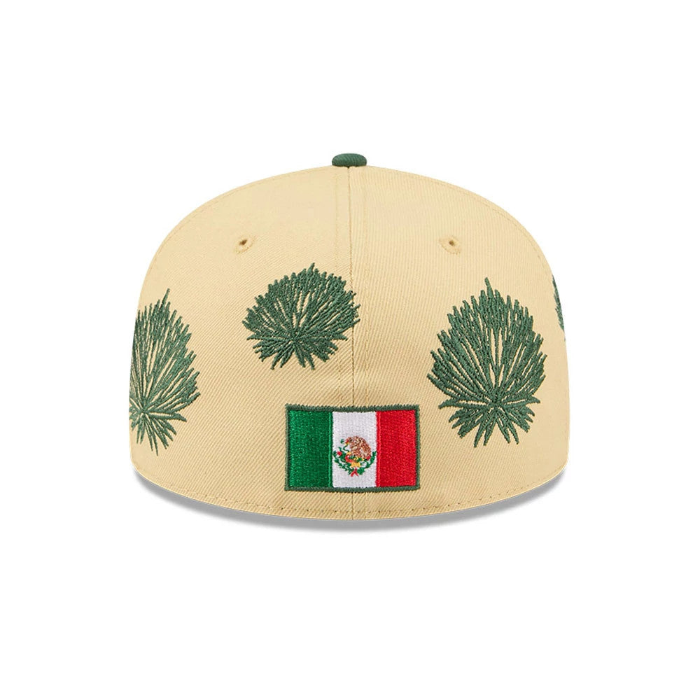 Pictured is this MLB Agave 2Tone New York Yankees 59FIFTY Fitted cap in light beige & green. 7