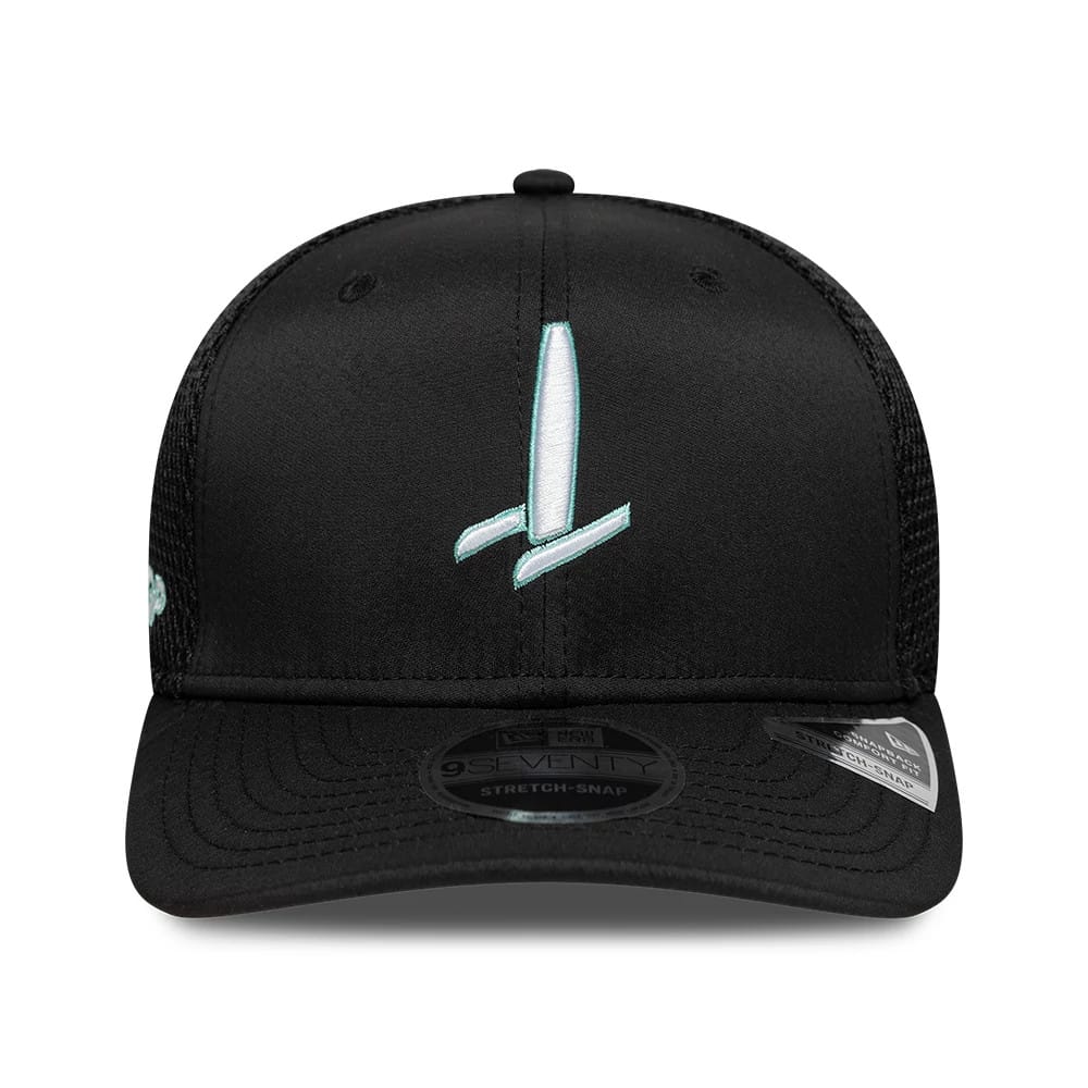 Pictured is this Catamaran Sail GP 9SEVENTY Stretch Snap cap in black. 2