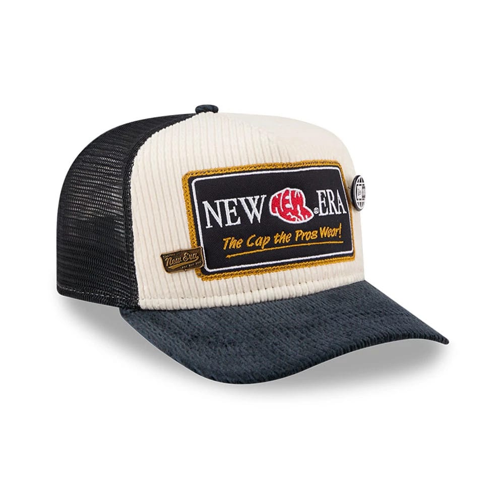 Pictured is this New Era 59FIFTY Day 59FIFTY A-Frame Fitted cap in navy. 4