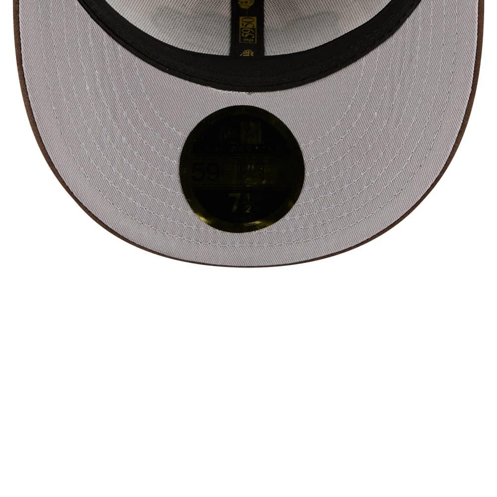 Pictured is this New Era 59FIFTY Day Low Profile 59FIFTY Fitted cap in open beige. 2