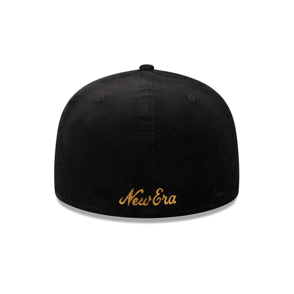 Pictured is this New Era 59FIFTY Day Sidepatch 59FIFTY Fitted cap in black. 7