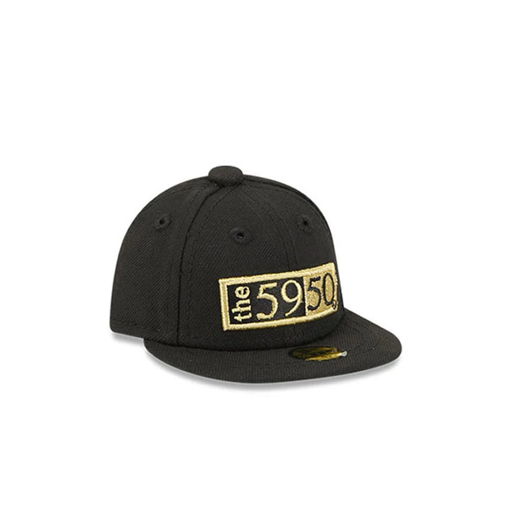 Pictured is this New Era 59FIFTY Day Mini 59FIFTY Fitted cap in black. 2