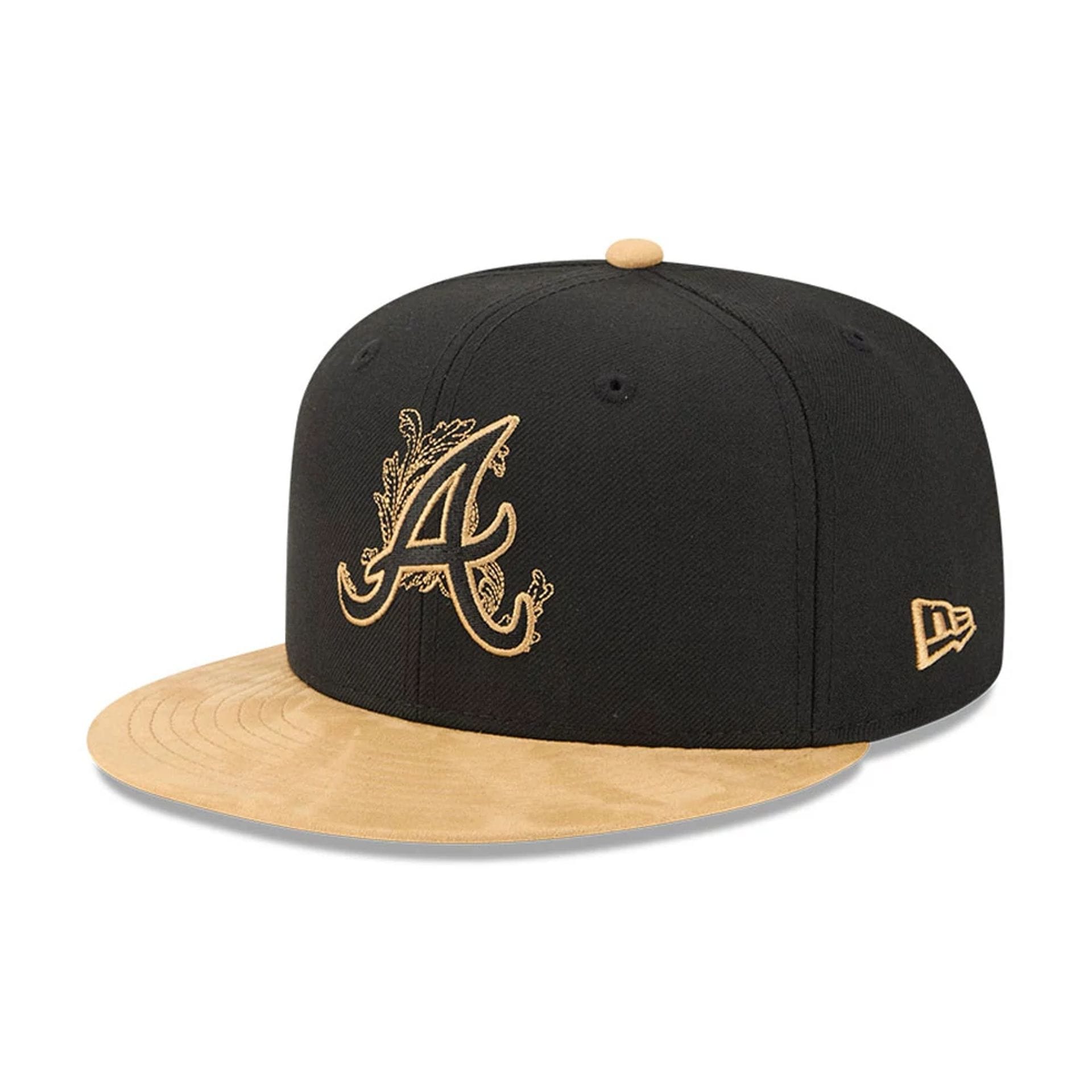 Pictured is this MLB 59FIFTY Day Fauna Chicago White Sox 59FIFTY Fitted cap in black. 1