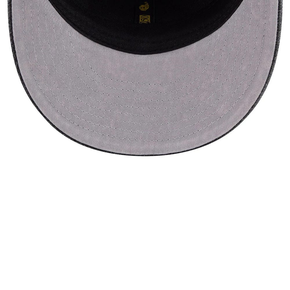 Pictured is this NBA 59FIFTY Day LA Lakers Low Profile 59FIFTY Fitted cap in black. 2