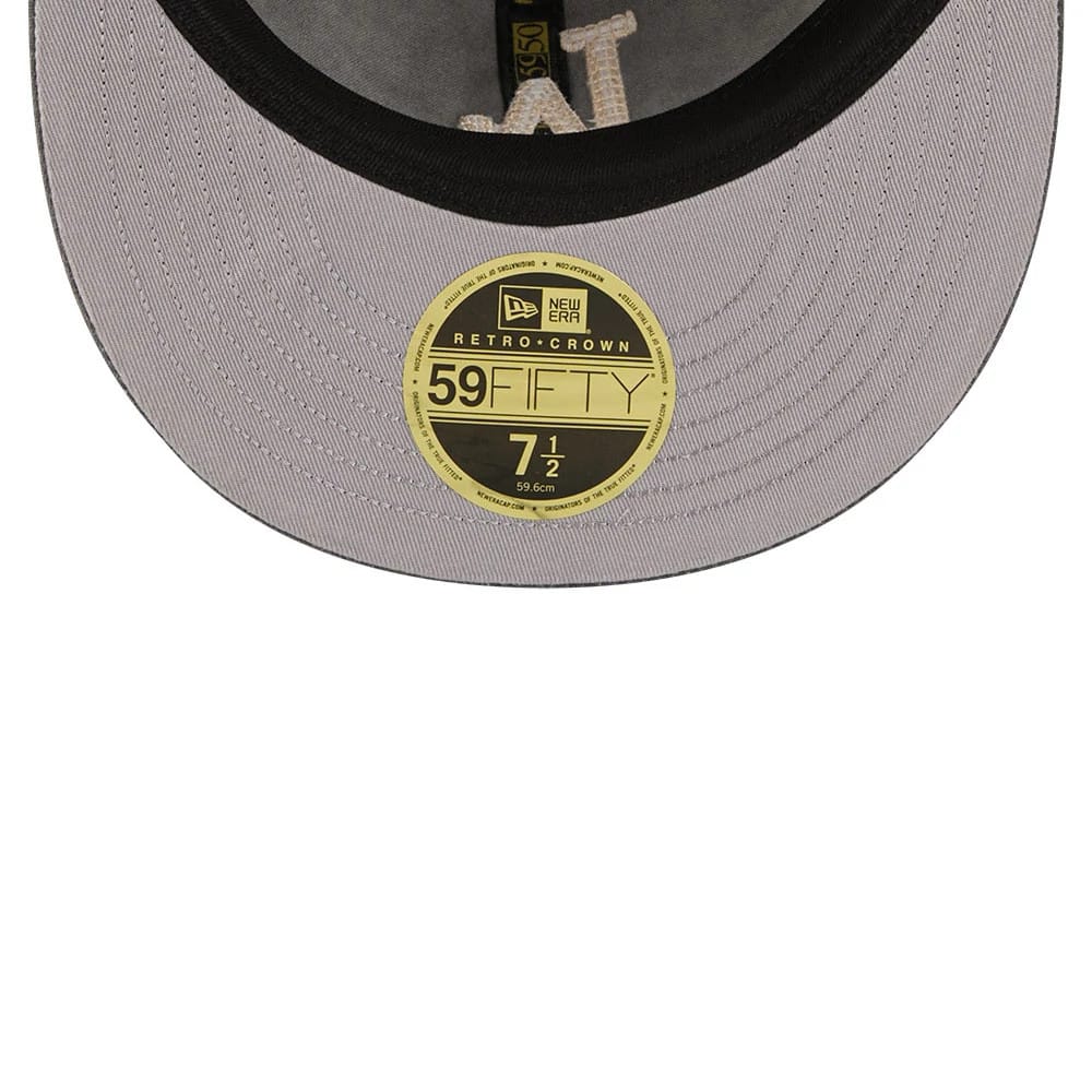 Pictured is this MLB 59FIFTY Day LA Dodgers Retro Crown 59FIFTY Fitted cap in black. 2