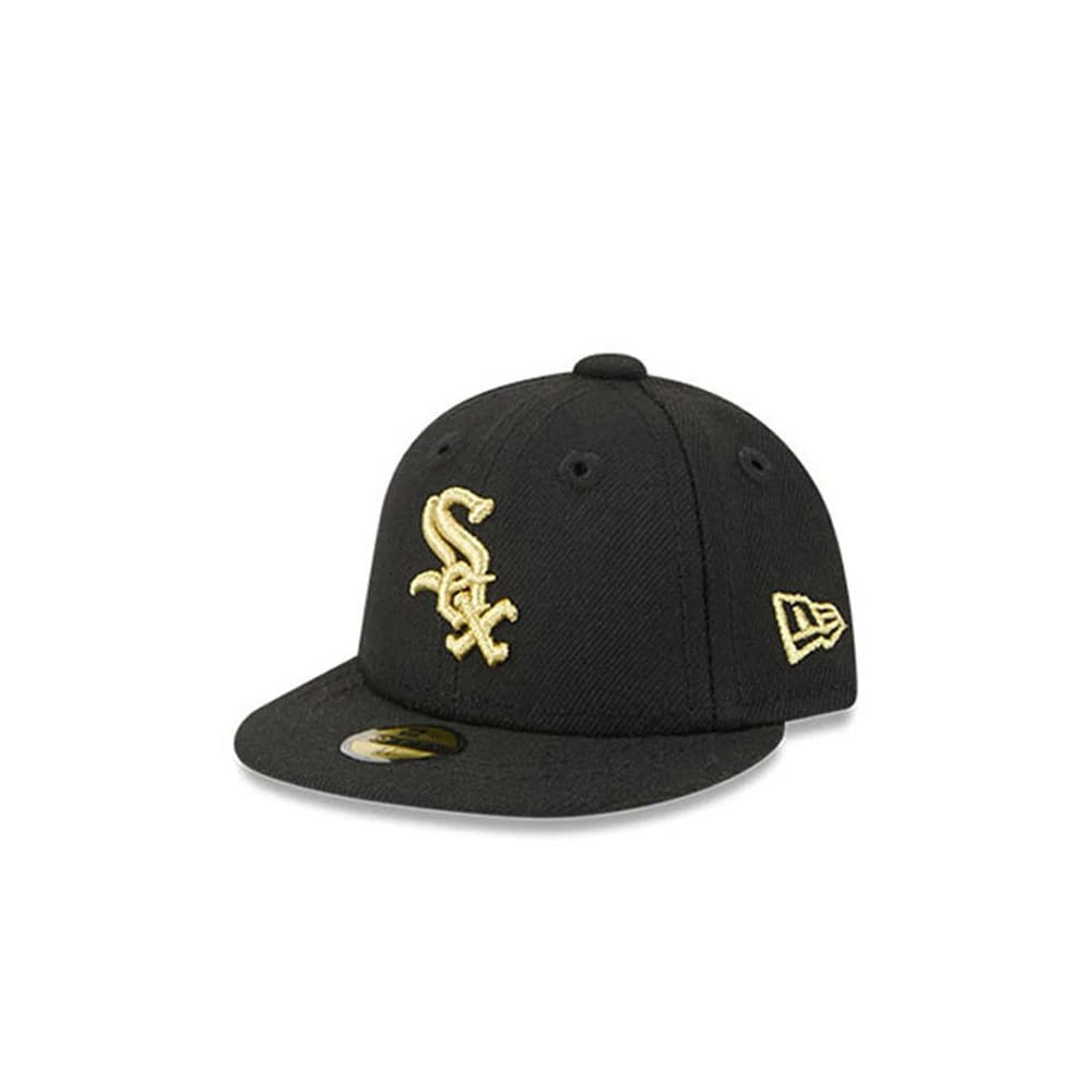 Pictured is this MLB 59FIFTY Day Chicago White Sox Mini 59FIFTY Fitted cap in black. 1