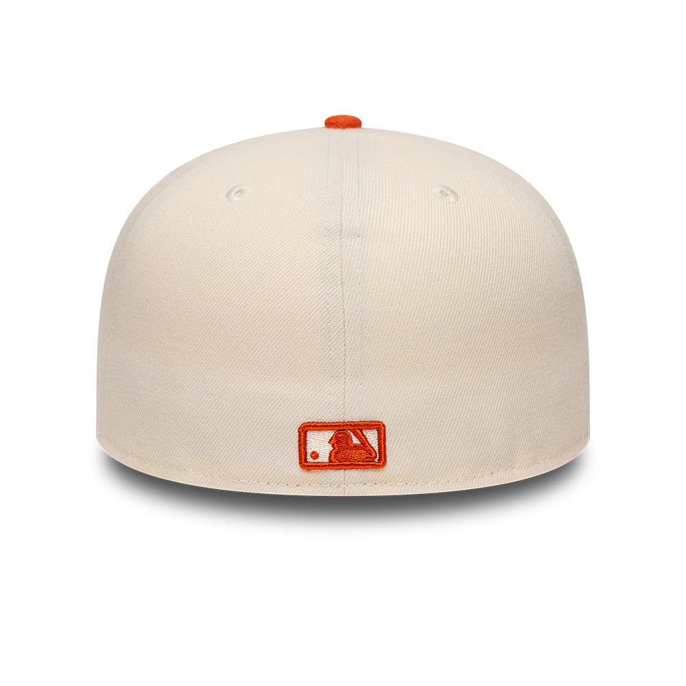 Pictured is this MLB League Essential New York Yankees 59FIFTY Fitted cap in cream. 5