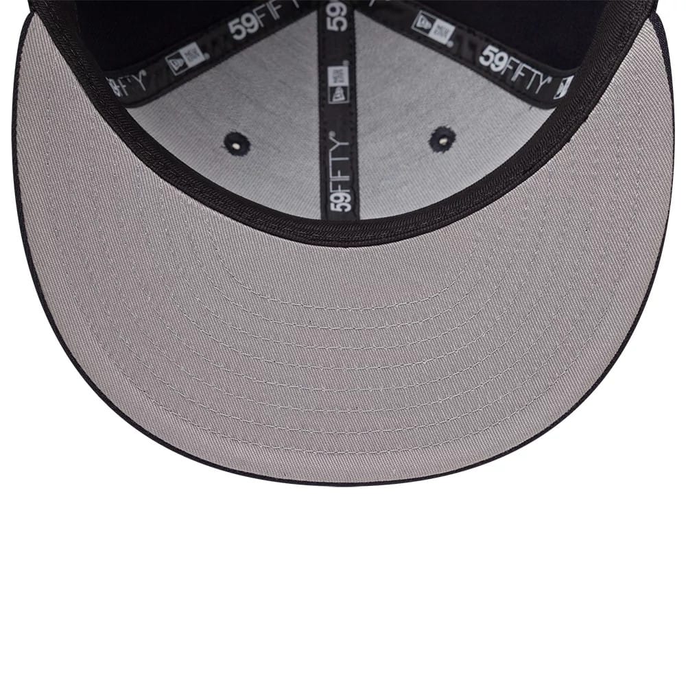 Pictured is this MLB Emblem New York Yankees 59FIFTY Fitted cap in navy. 2