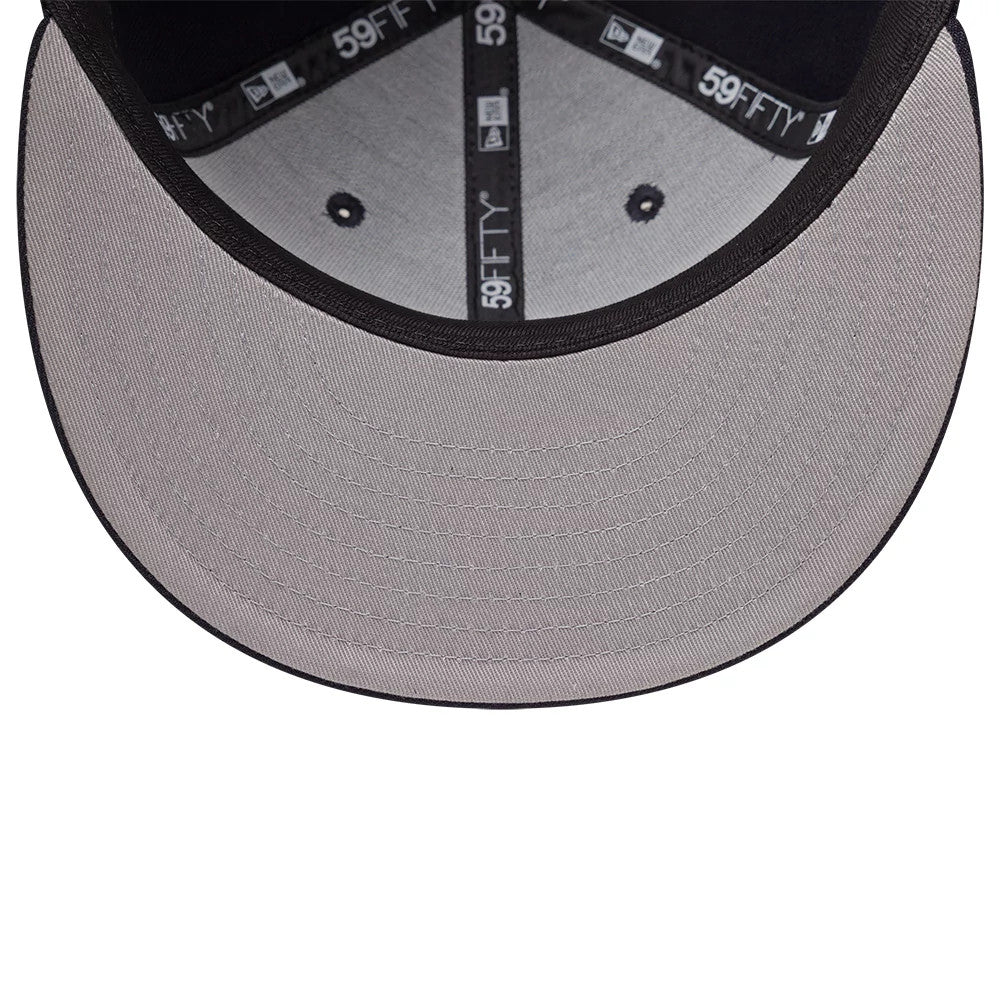 Pictured is this MLB Emblem New York Yankees 59FIFTY Fitted cap in navy. 2