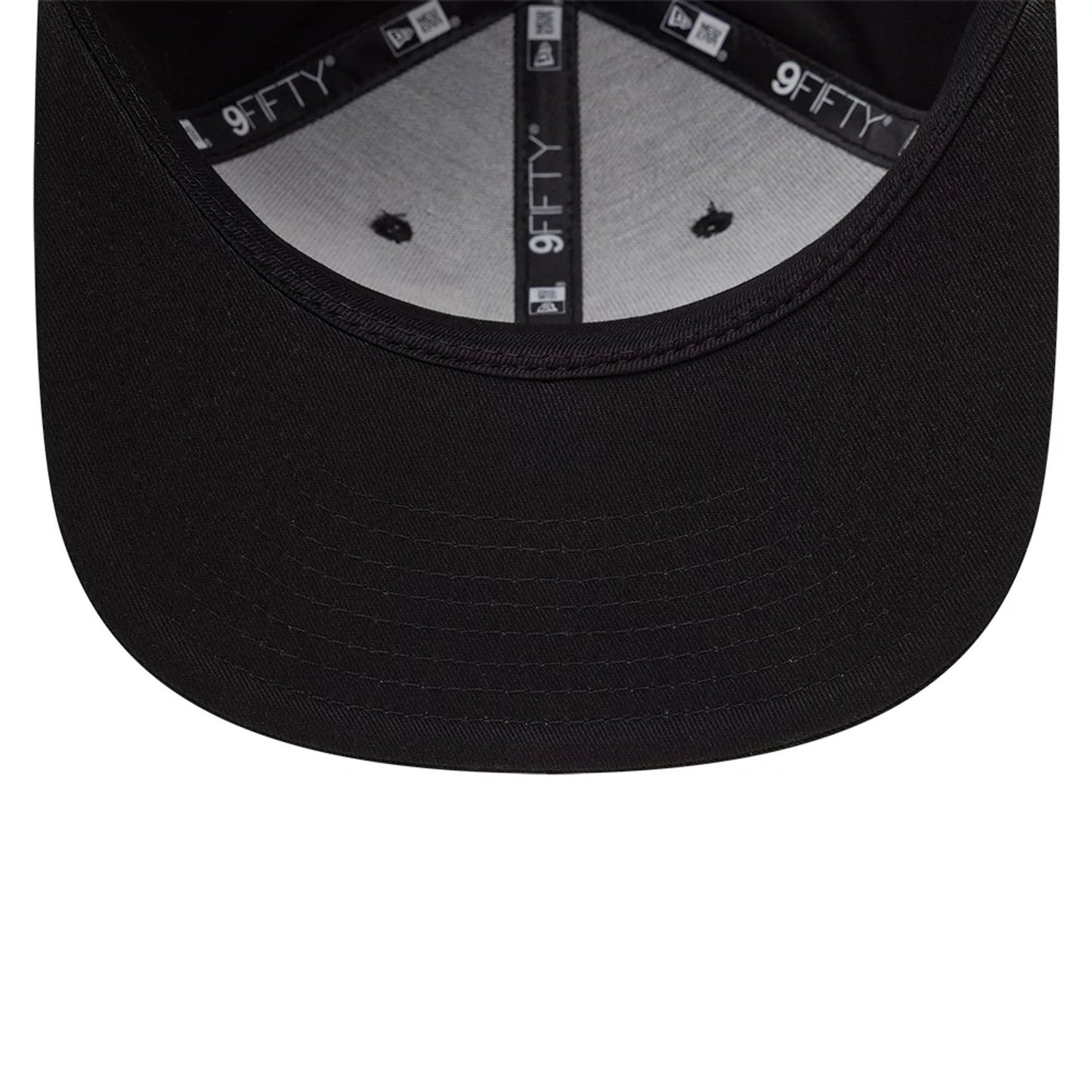 Pictured is this MLB LA Dodgers 9FIFTY Snapback cap in black. 5