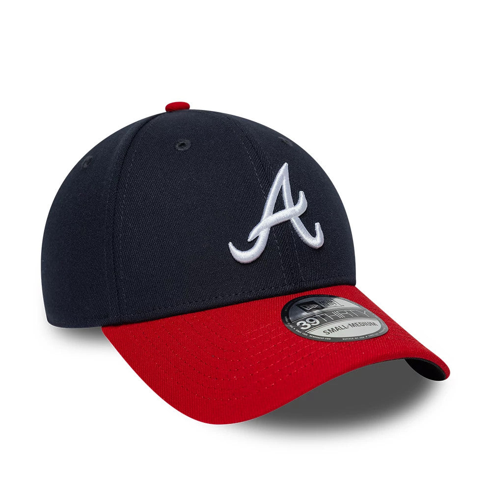 Atlanta Braves MLB Classic Navy New Era 39THIRTY Stretch Fit Cap, front view showing the raised white embroidered A logo on the navy front panel, contrasting with a red curved visor, and featuring a 39THIRTY size sticker on the visor.