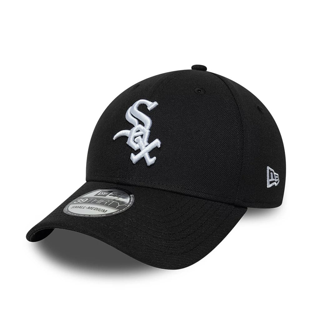 Pictured is this MLB Classic Chicago White Sox 39THIRTY Stretch Fit cap in black. 1
